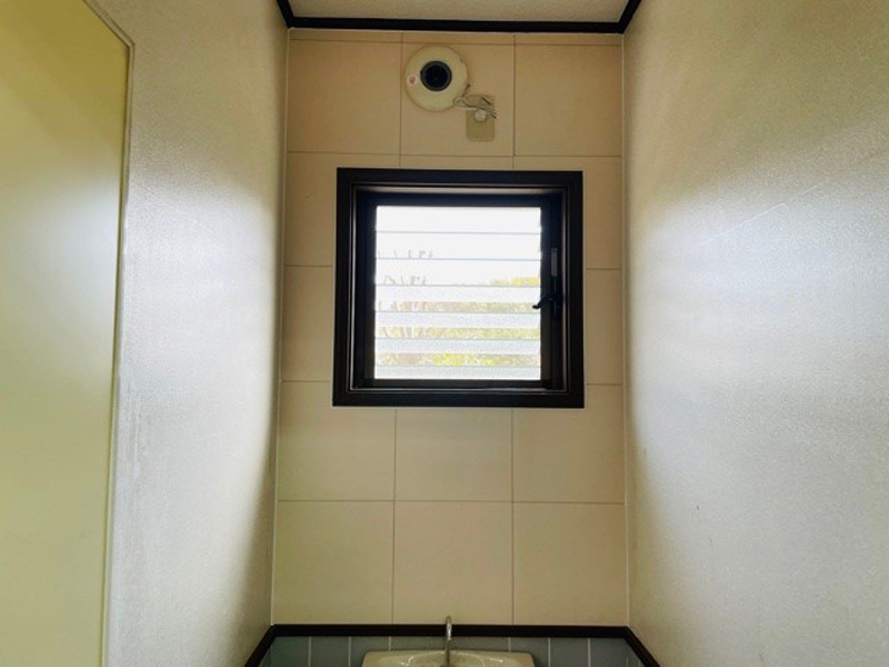 西尾市：トイレの内装壁 リフォーム