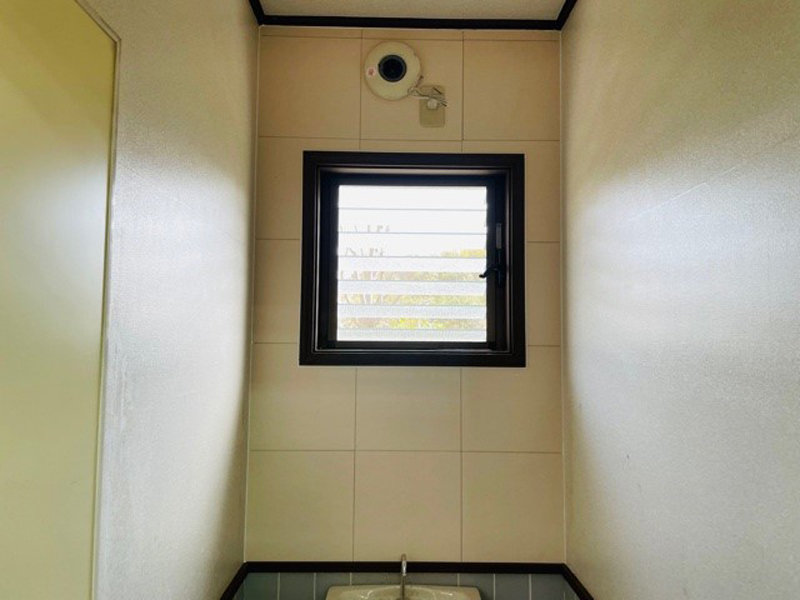 西尾市:トイレの内装壁 リフォーム 西尾市:トイレの内装壁 リフォーム