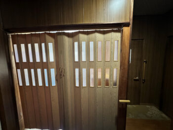 廊下側から見た施工前写真